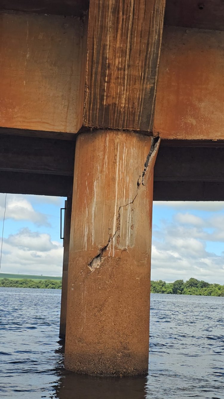 Rachaduras em pilar colocam ponte do Rio Grande sob alerta e tráfego é restringido na divisa MG–SP